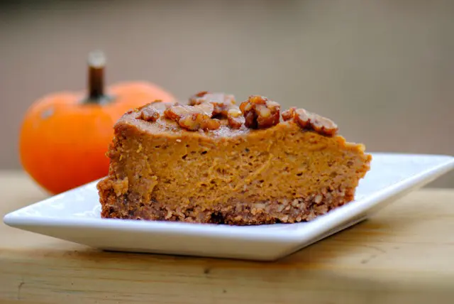 What can be better than gluten free vegan pumkin pie for the holidays?