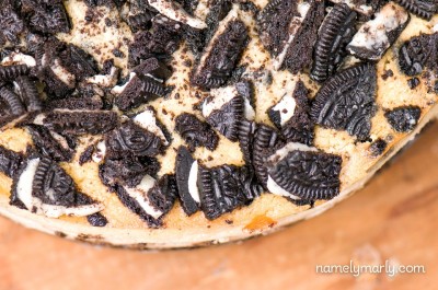 A delicious Vegan Oreo Cheesecake topped with lots and lots of Oreos!