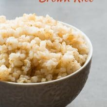 A bowl of brown rice with this text above it: How to cook brown rice.