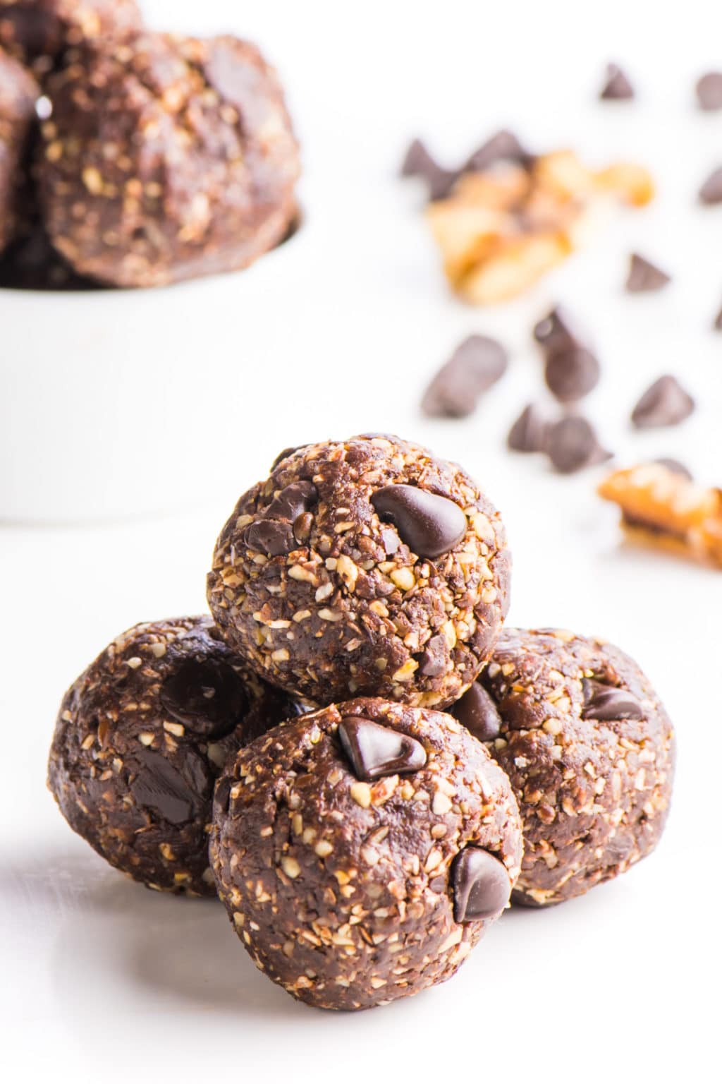 Chocolate Energy Balls Recipe (Ready in Minutes!) Namely Marly